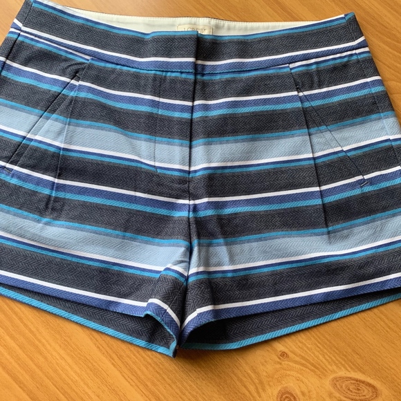J.Crew Textured stripe pleated shorts sz. 0 - Picture 2 of 2